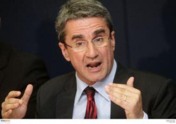 Λοβέρδος: Θα προσληφθούν 9.500 λιγότεροι αναπληρωτές