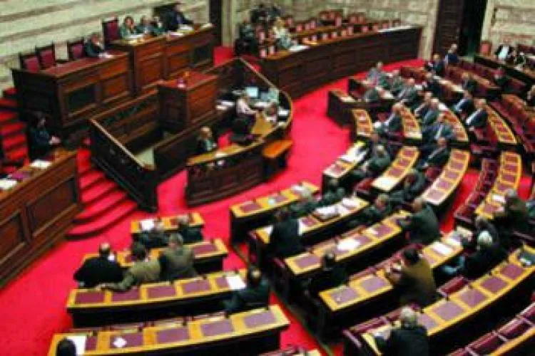 διαμαρτύρεται για την περιορισμένη προθεσμία υλοποίησης των απαιτούμενων ενεργειών για τη δημιουργία τάξεων υποδοχής ζωνών εκπαιδευτικής προτεραιότητας (ΤΥΖΕΠ) από το διοικητικό και εκπαιδευτικό προσωπικό των σχολείων και αιτείται την άμεση αλλαγή του καθ