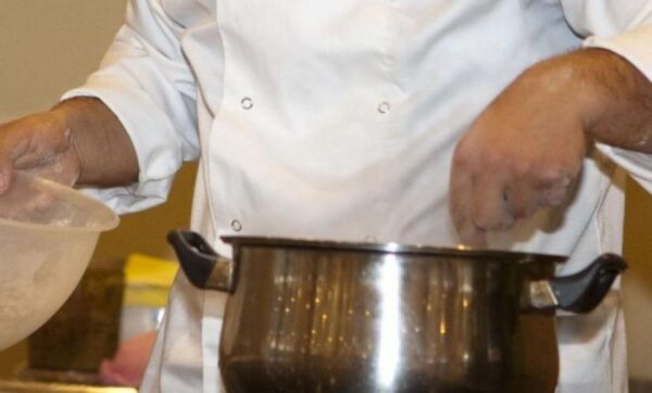 Oλο και περισσότεροι στρέφονται στις σπουδές μαγειρικής