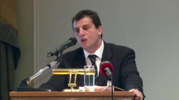 Οργή στα Φροντιστήρια / ΚΞΓ για την επιλεκτική επιβολή ΦΠΑ