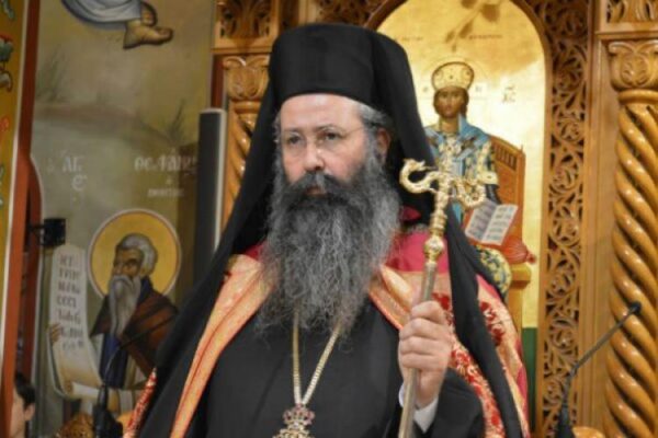 Διαψεύδει ο Μητροπολίτης Κίτρους ότι πρόσφυγες ξήλωσαν τη σκεπή της Μονής Πέτρας