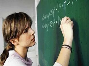 Κρυφή αύξηση του ωραρίου των εκπαιδευτικών για να καλυφθούν τα χιλιάδες κενά στα σχολεία