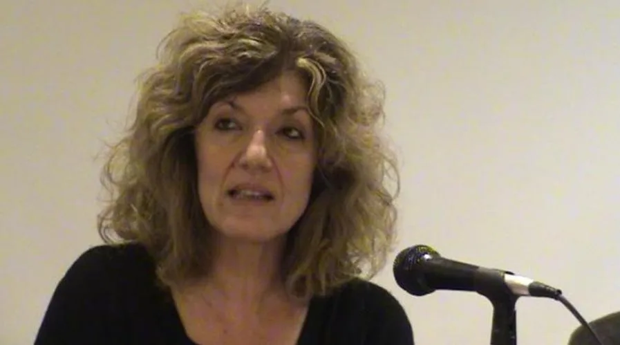 Σχολικά βιβλία ιστορίας χωρίς τη χρήση εθνόμετρου