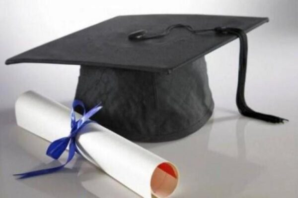 Αναδίπλωση από το υπουργείο Παιδείας για τους επίορκους με πλαστούς τίτλους στο Δημόσιο