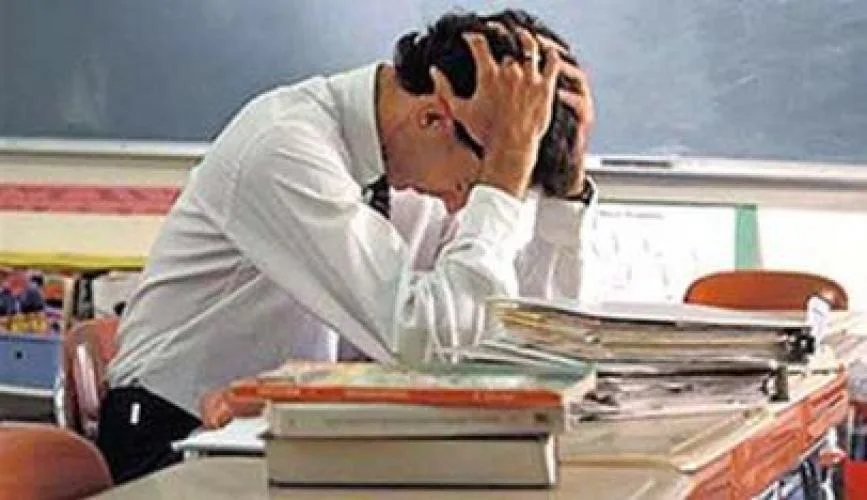 Ακόμα χρωστάνε χρήματα σε μερικούς αναπληρωτές !