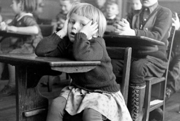 Εκπαιδευτικός πρωταγωνιστής και μαθητές κομπάρσοι ή θεατές. Αυτό θέλουμε;