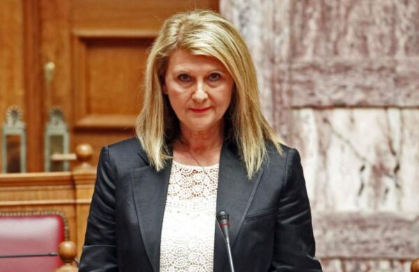 Σ. Βούλτεψη: Ουδείς προσέρχεται στα συσσίτια προπαγάνδας του κ. Τσίπρα