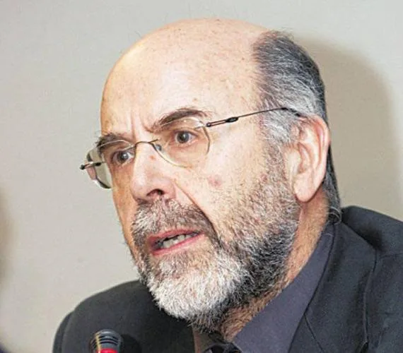 Ο Αντώνης Λιάκος για την παρουσία Ζουράρι στο Υπουργείο Παιδείας