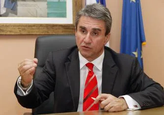 “Καμπανάκι” Λοβέρδου για καταλήψεις : Mάθημα το Σαββατοκύριακο, τις αργίες, Χριστούγεννα και Πάσχα, κομμένες οι εκδρομές !