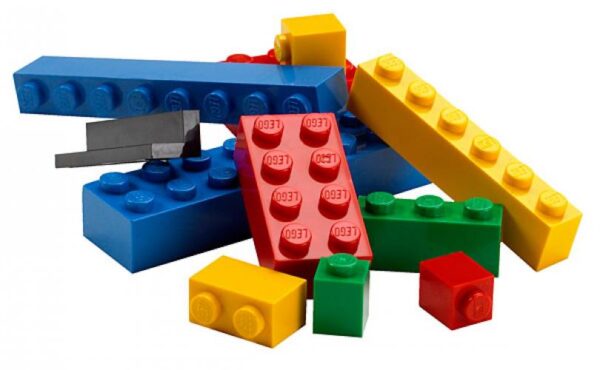 Τί μαθαίνουν τα παιδιά παίζοντας με τα Lego;