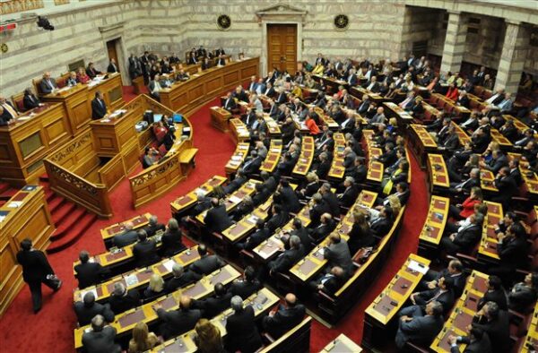 Την απόσυρση της τροπολογίας για την παιδεία ζήτησε το ΚΚΕ-Σκληρή κριτική από ΣΥΡΙΖΑ