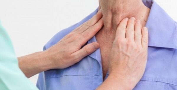 Σημάδια που δείχνουν ότι κάτι δεν πάει καλά με τον θυρεοειδή σας