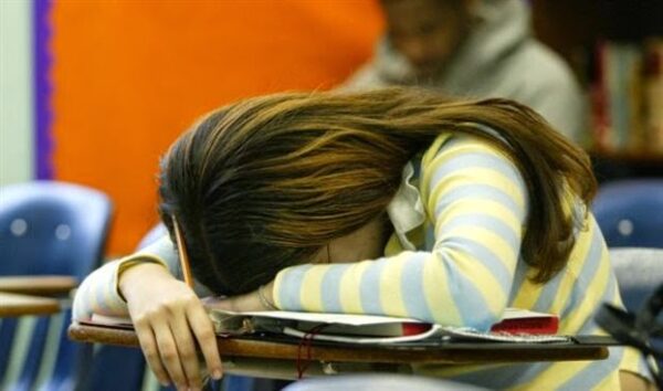 Οι καθηγητές δεν είναι υποχρεωμένοι να κάνουν μάθημα μέσα στις γιορτές του Πάσχα χωρίς υπερωριακή αποζημίωση –Στάσεις εργασίας από ΟΛΜΕ