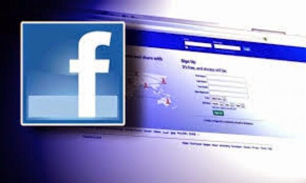 Πώς το Facebook και τα μηνύματα στο κινητό σαμποτάρουν τις διαπροσωπικές σχέσεις