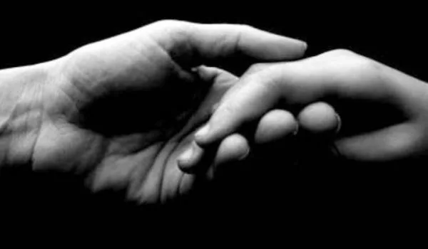 Μια ιστορία μητέρας και κόρης που συγκινεί !!  (Video)