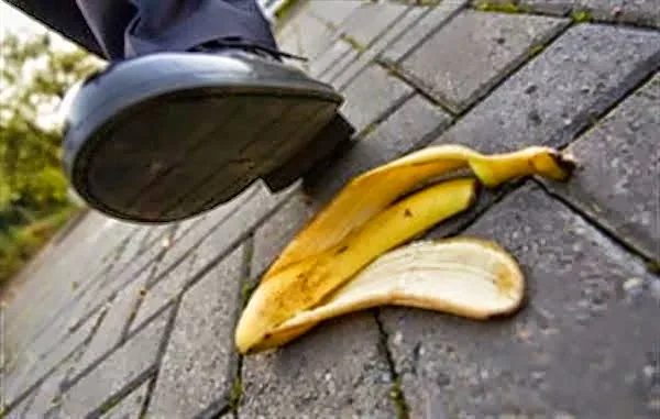 Δεν το φανταζόσαστε !!  Δείτε τι μπορείτε να κάνετε με μια μπανανόφλουδα