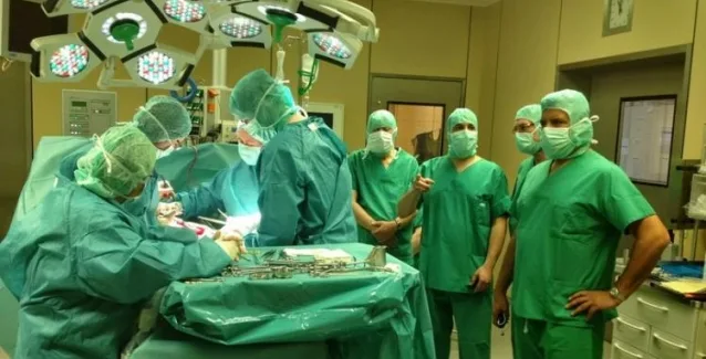 Γιατρός «παρέβλεψε» και “ξέχασε” το κεφάλι εμβρύου στη μήτρα εγκύου