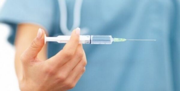 Ποιες ώρες πρέπει να εμβολιαζόμαστε με το αντιγριππικό για να έχουμε καλύτερα αντισώματα;