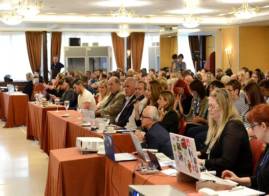 Ο Νίκος Φίλης κήρυξε  την έναρξη των εργασιών του Συνεδρίου του Ευρωπαϊκού Σωματείου Διερμηνέων Νοηματικών Γλωσσών