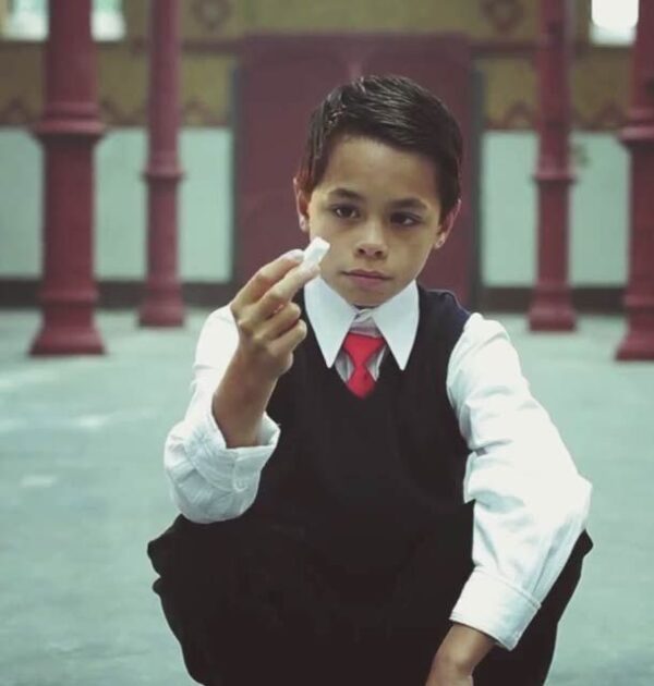 Συγκινητικό βίντεο: Μάθημα ζωής από ένα παιδί, θύμα ψυχολογικής και σωματικής βίας