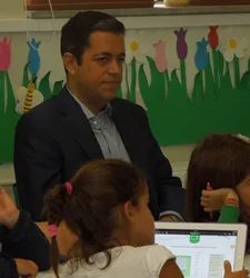 09-10-13 Στις σχολικές αίθουσες του Πρότυπου Πειραματικού Σχολείου του Πανεπιστημίου Αθηνών (Π.Σ.Π. …