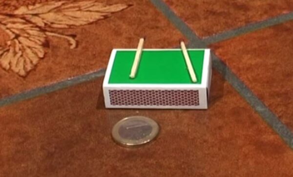 Εντυπωσιακό κόλπο με ένα κουτί σπίρτα και ένα κέρμα