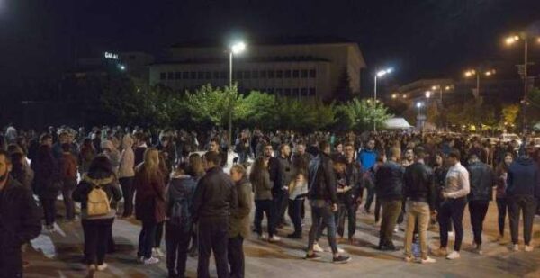 Κλειστά τα σχολεία αύριο στα Ιωάννινα – Άγνωστο το ρήγμα του σεισμού