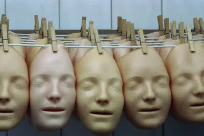 “Γιαλαντζί επαναστάτες και λάβαρα στο f.b.”…Ανοιχτή Επιστολή της Ιωάννας Λιζάρδου