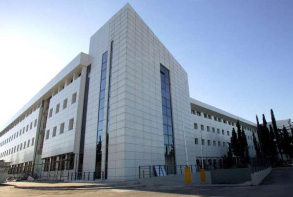 Το ΦΕΚ με την τροπολογία «σκούπα» του υπουργείου Παιδείας