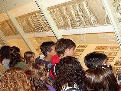 Έγκριση εκδρομών-μετακινήσεων εκπαιδευτικών και μαθητών στην Πρωτοβάθμια Εκπαίδευση