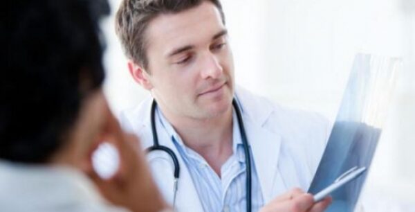 Παγκόσμια Ημέρα Οστεοπόρωσης: Πού θα βρείτε προσφορά προληπτικού ελέγχου από αύριο