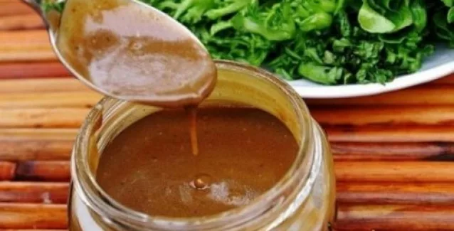 Mαγική σάλτσα που καθαρίζει τις αρτηρίες από τη χοληστερίνη και δίνει μακροζωία!