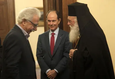 Συνάντηση του Αρχιεπισκόπου Ιερώνυμου με τον Υπουργό Παιδείας Κώστα Γαβρόγλου λίγο πριν την Ιεραρχία (;)