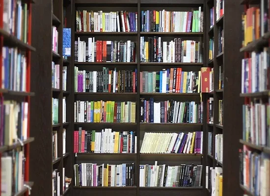 Ξεκίνησε η διανομή των σχολικών βιβλίων στα Γυμνάσια