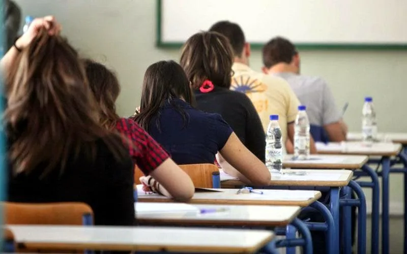 ΕΠΙΣΤΟΛΗ ΣΤΟΝ ΥΠΟΥΡΓΟ ΠΑΙΔΕΙΑΣ ΑΠΟ ΜΑΘΗΤΡΙΑ ΛΥΚΕΙΟΥ