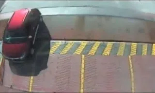 Αυτός ο οδηγός ήθελε να προλάβει το φέρι μποτ αλλά… (video)