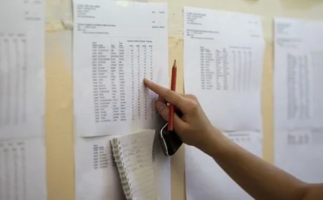 Βάσεις 2016: Κλείνουν τα μηχανογραφικά, ελάχιστοι οι αριστούχοι