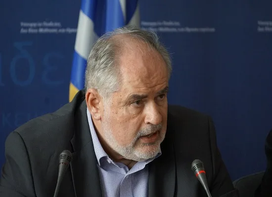 “Κάποιος Φωτάκης”