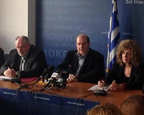 Συνέντευξη Τύπου της πολιτικής ηγεσίας του Υπουργείου 2/3