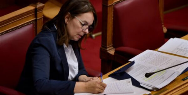 Παράταση καταβολής οφειλών σε πληγείσες περιοχές Κορινθίας και Λέσβου