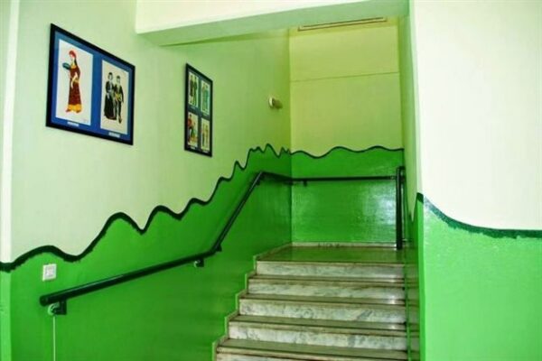 Μαθητές και καθηγητές μεταμόρφωσαν τους τοίχους του σχολείου σε έργα τέχνης !