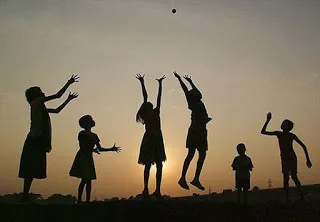 Τι σημαίνει ευτυχία για τα παιδια ; Δείτε τίς ΑΠΙΣΤΕΥΤΕΣ απαντήσεις τους !