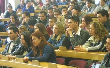 Τα Πανεπιστήμια θα αποφασίζουν πόσους φοιτητές θα δέχονται