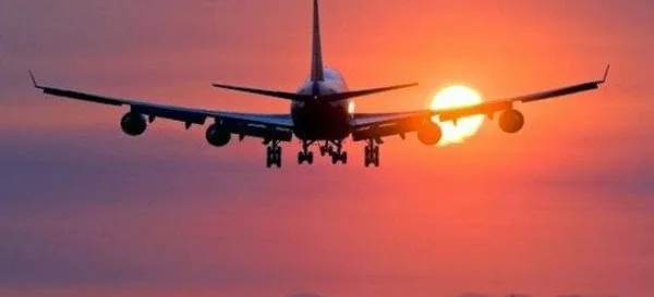 Προσγείωση θρίλερ -Βoeing κυριολεκτικά διαλύθηκε μόλις άγγιξε το έδαφος (ΦΩΤΟ)