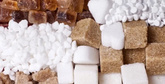 Μαύρη ή λευκή ζάχαρη είναι καλύτερη για την υγεία μας;