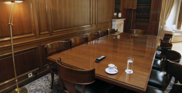 Συγκαλείται Κυβερνητικό Συμβούλιο Οικονομικής Πολιτικής για τη φορολόγηση των ελεύθερων επαγγελματιών