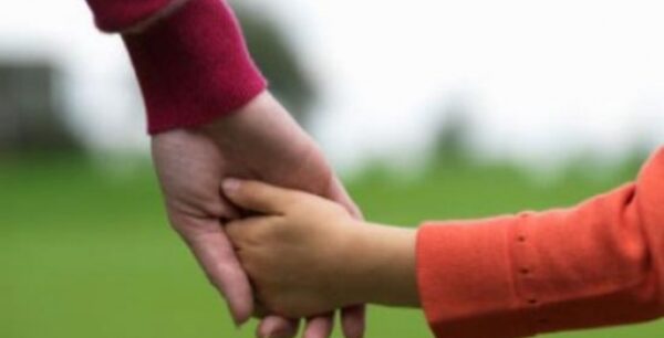 Όσο πιο δραστήρια είναι στη διάρκεια της ημέρας, τόσο πιο γρήγορα κοιμούνται