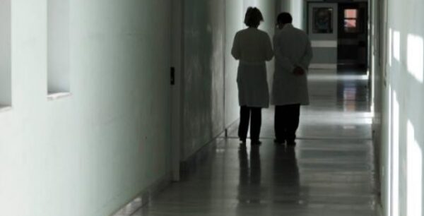 Απειλή Δημόσιας Υγείας:7 στους 10 με λοιμώδη νοσήματα χωρίς θεραπεία