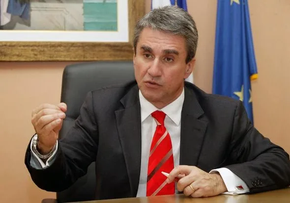 Λοβέρδος:Το 1 προς 10 στις προσλήψεις πρέπει να αλλάξει