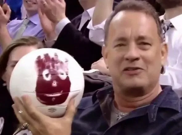 Όταν ο Τομ Χανκς ξανασυνάντησε τον… Γουίλσον ! – ΒΙΝΤΕΟ